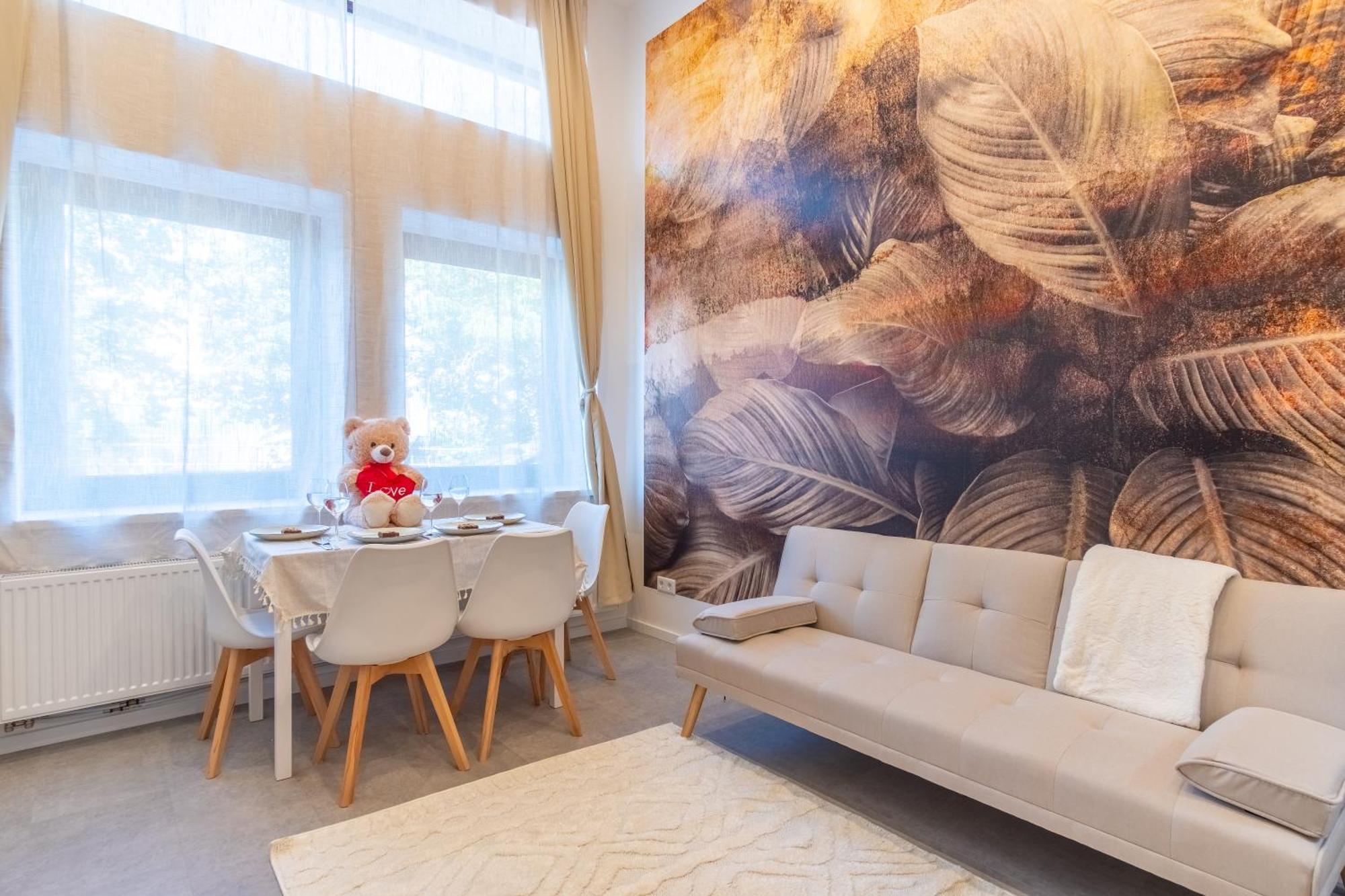 65 Zoll 4K Tv, Disney Plus, Soundbar, Kostenloser Kaffee, 5 Raeume Lipsk Zewnętrze zdjęcie