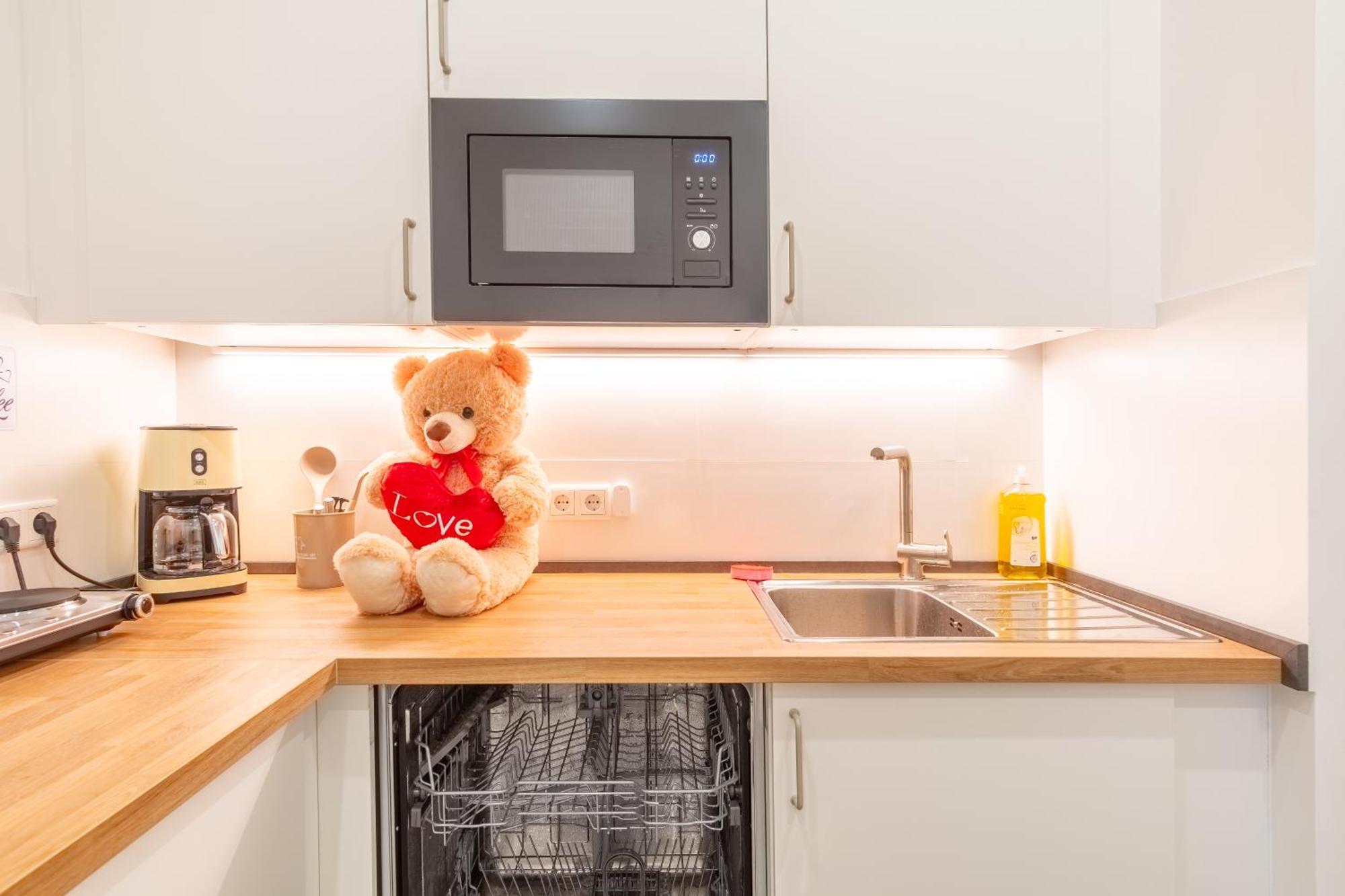 65 Zoll 4K Tv, Disney Plus, Soundbar, Kostenloser Kaffee, 5 Raeume Lipsk Zewnętrze zdjęcie